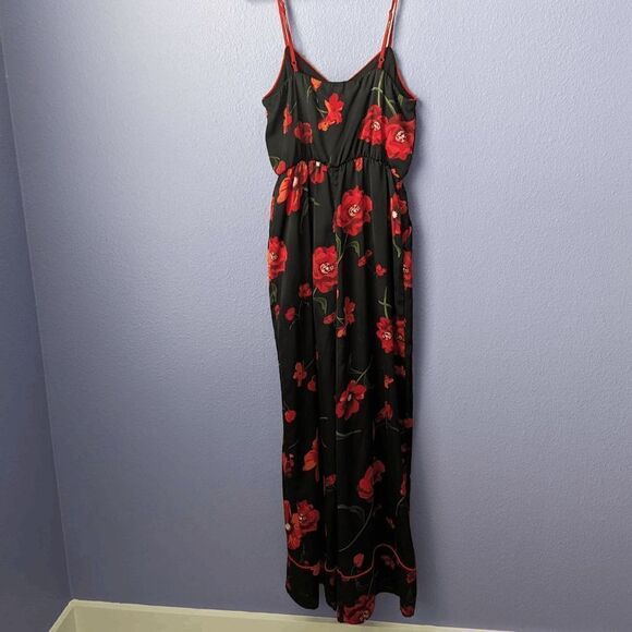 Women's Love & Piece Collective Jumpsuit Black Red Floral Print Medium Pockets - Picture 4 of 9